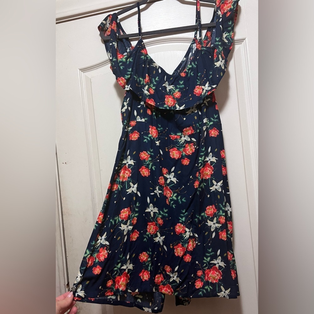 ROXY
Juniors' Hot Spring Streets Cold-Shoulder Dress, size XL. - Picture 6 of 8
